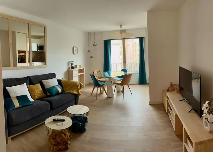 Joli Proche Du Mole Et Flanerie