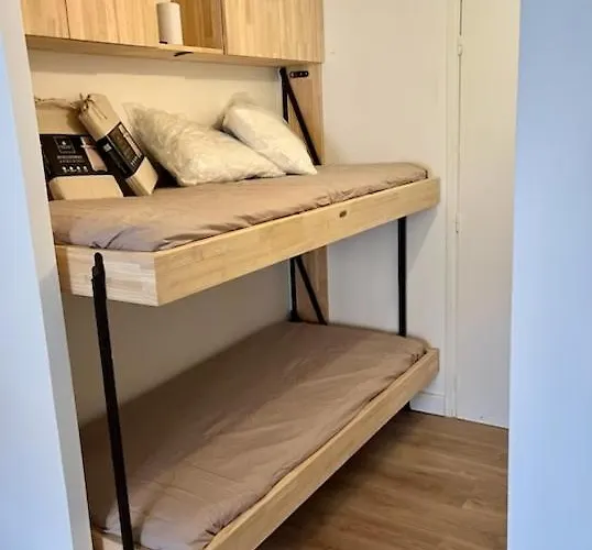 Joli Proche Du Mole Et Flanerie *